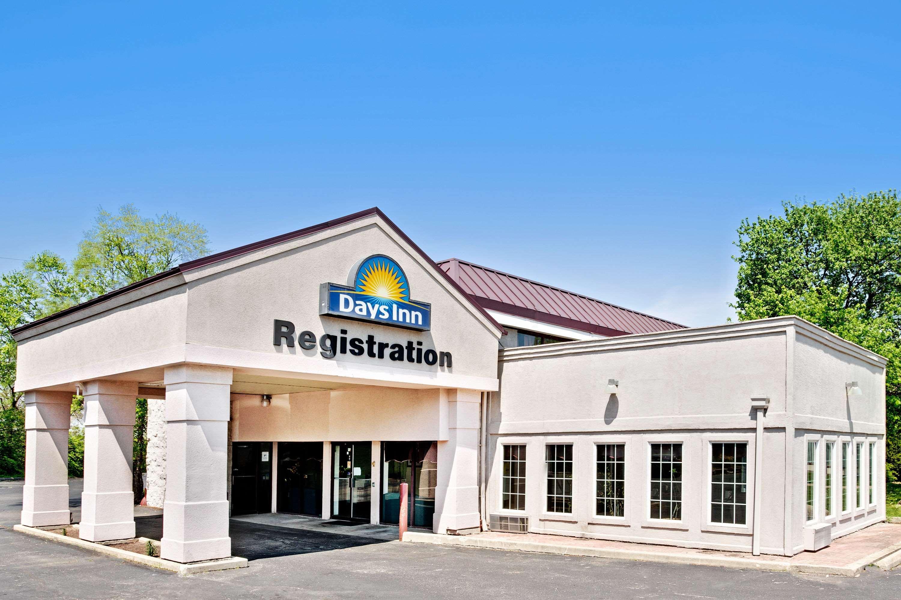 Days Inn By Wyndham Sharonville Εξωτερικό φωτογραφία