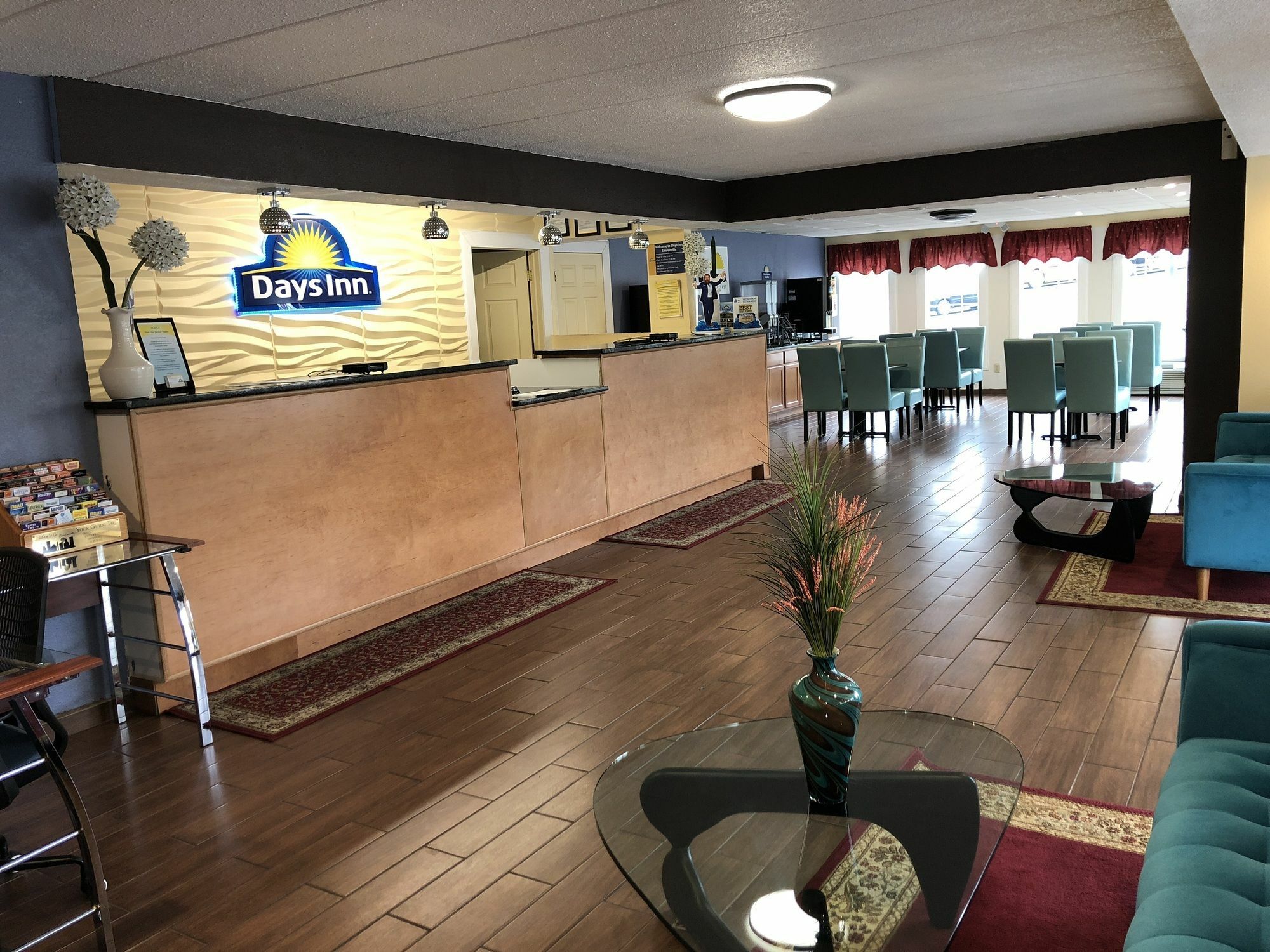 Days Inn By Wyndham Sharonville Εξωτερικό φωτογραφία