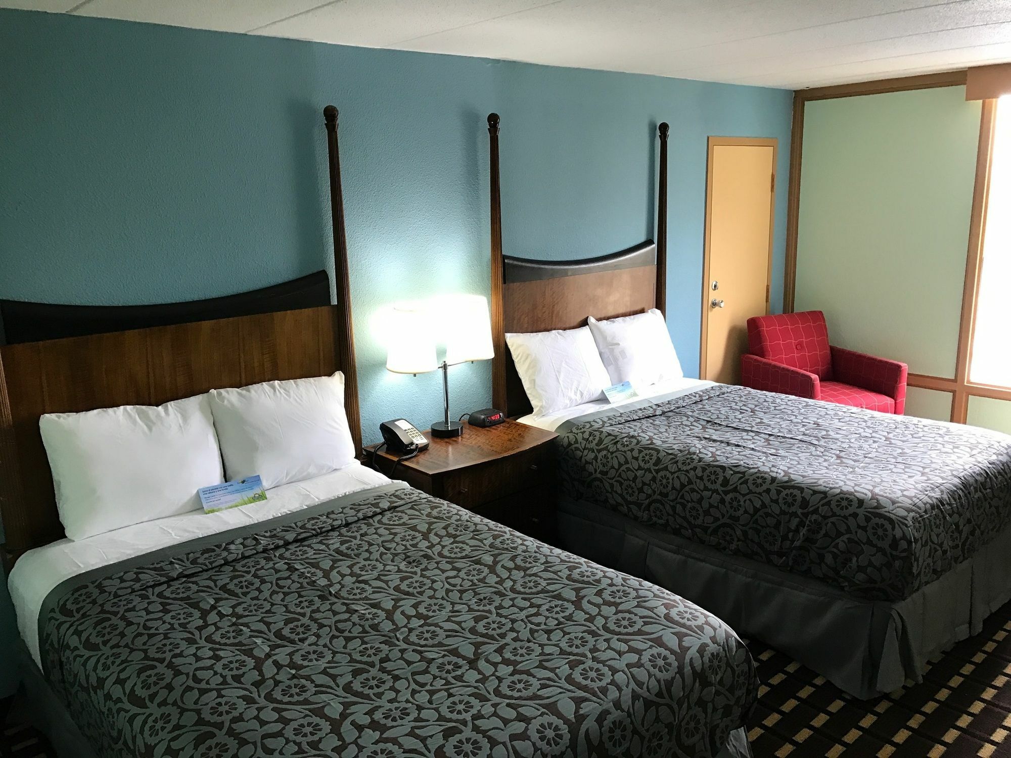 Days Inn By Wyndham Sharonville Εξωτερικό φωτογραφία
