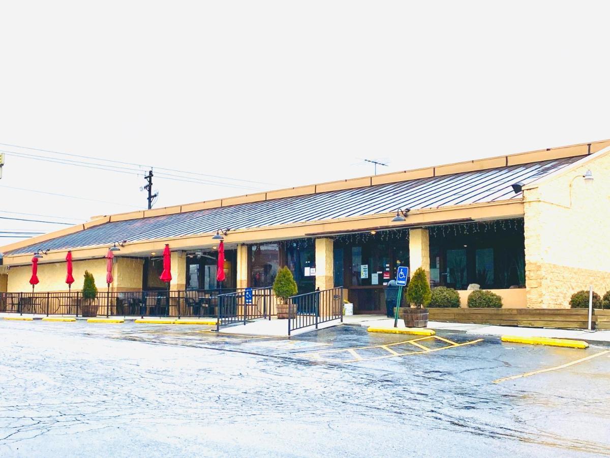 Days Inn By Wyndham Sharonville Εξωτερικό φωτογραφία